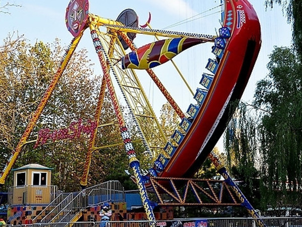 The Role and Precautions of Tires in Pirate Ship